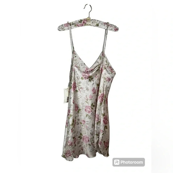 Vintage NWT Dentelle Women’s Floral Slip with matching hanger Large USA made - Picture 5 of 9